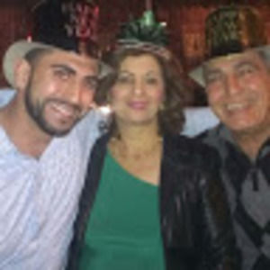 Meet your Posher, Mona